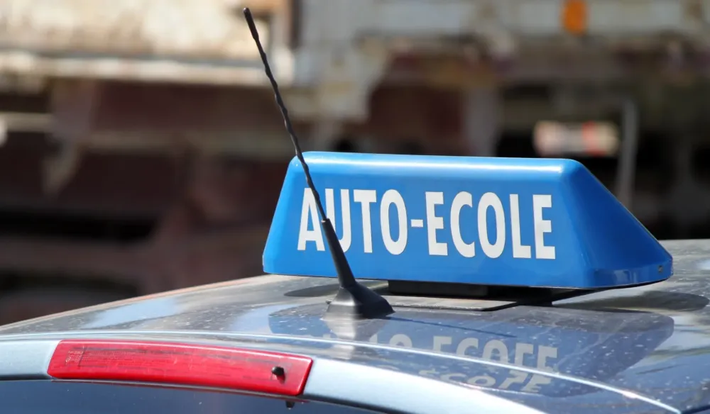 Attestation de dépose auto-école près de Manosque